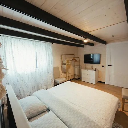 Holiday home Carpathian Barns *